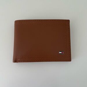 Tommy Hilfiger Brown Leather Mens Wallet